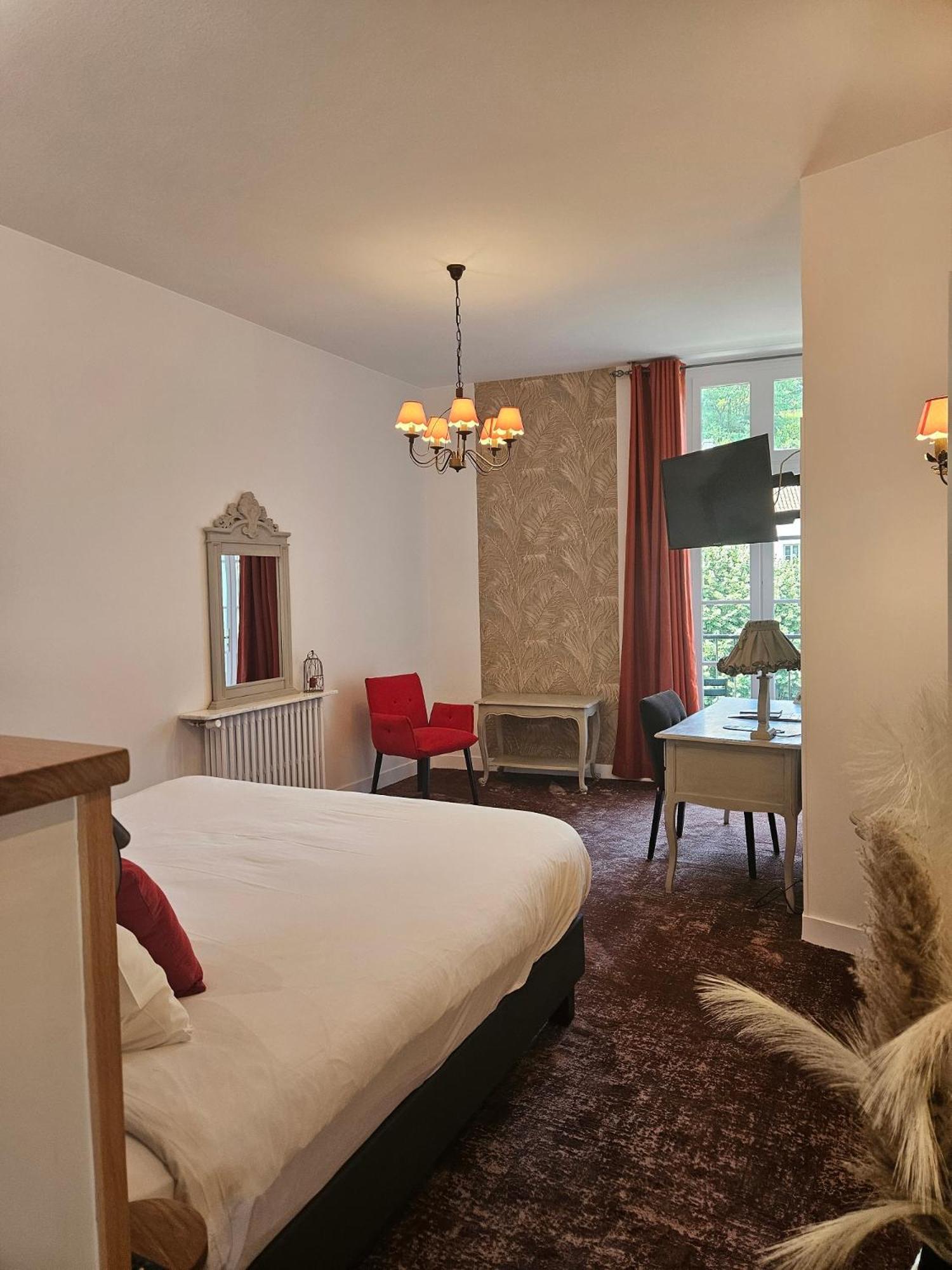 Hotel Restaurant Charbonnel Brantome Ngoại thất bức ảnh